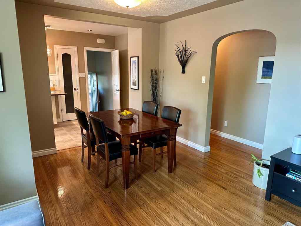 MLS® A2243603 - 3213 Kilkenny Road SW in Killarney/Glengarry Calgary, Residential