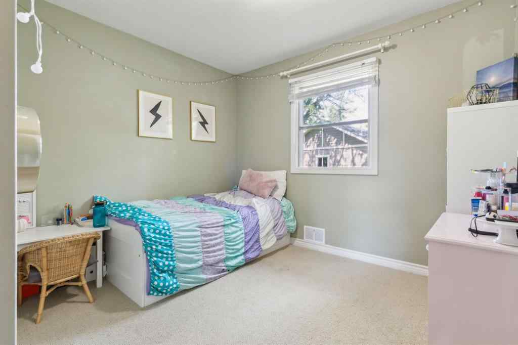 MLS® A2243603 - 3213 Kilkenny Road SW in Killarney/Glengarry Calgary, Residential