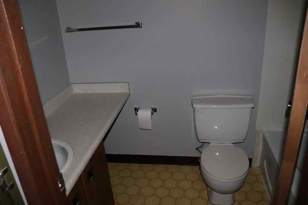 MLS® A2243625 - Unit #304B 1221 Westhaven Drive   in NONE Edson, Residential