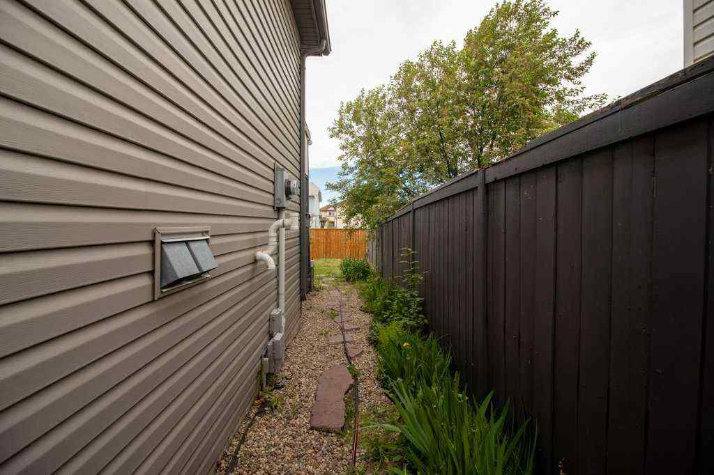 MLS® A2243628 - 126 Martin Crossing Manor NE in Martindale Calgary, Residential