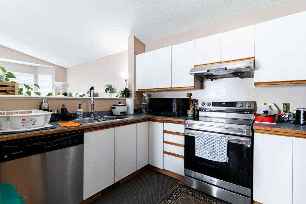 MLS® A2243628 - 126 Martin Crossing Manor NE in Martindale Calgary, Residential
