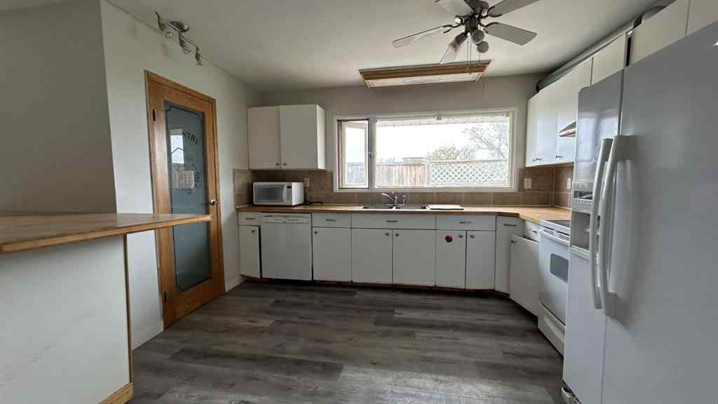 MLS® A2243641 - 284009 Range Road 225   in NONE Rural Kneehill County, Residential
