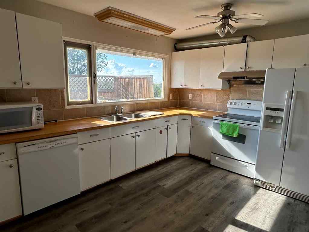 MLS® A2243641 - 284009 Range Road 225   in NONE Rural Kneehill County, Residential