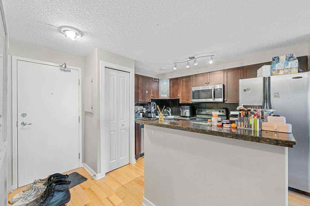 MLS® A2243649 - Unit #404 728 3 Avenue NW in Sunnyside Calgary, Residential
