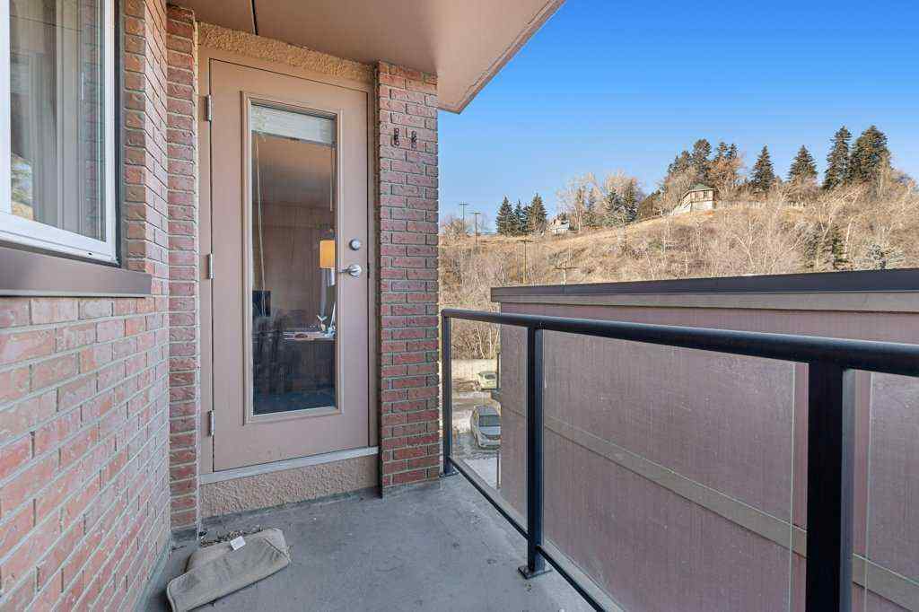 MLS® A2243649 - Unit #404 728 3 Avenue NW in Sunnyside Calgary, Residential