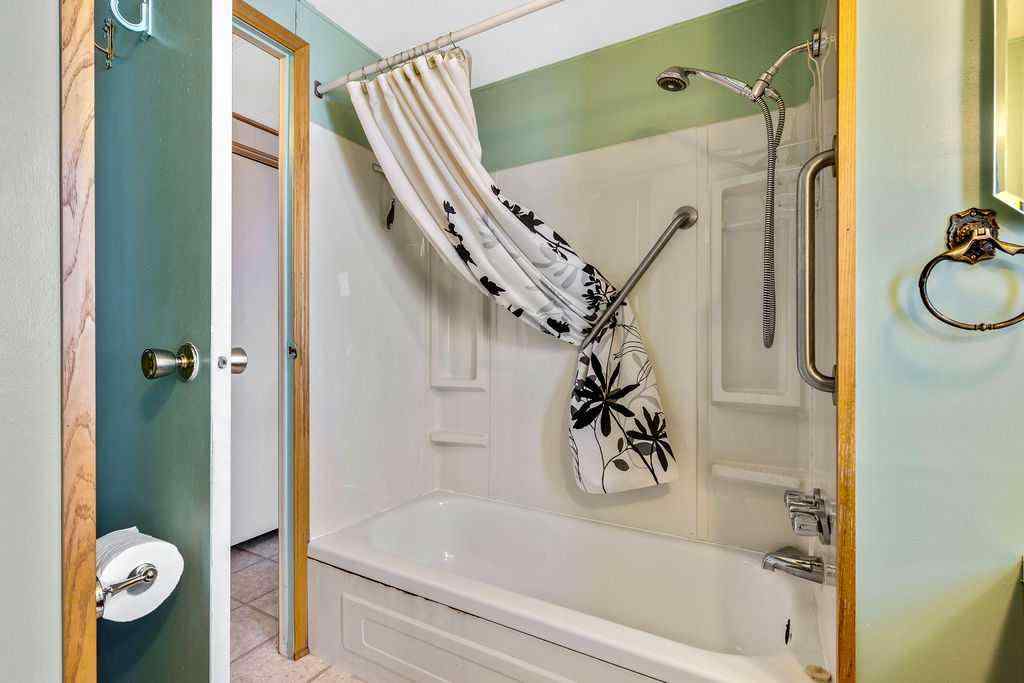 MLS® A2243653 - 812 Bayview Crescent  in Brentwood_Strathmore Strathmore, Residential