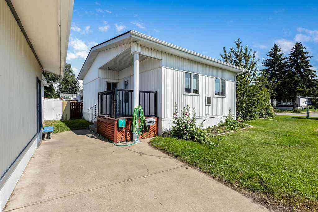 MLS® A2243653 - 812 Bayview Crescent  in Brentwood_Strathmore Strathmore, Residential