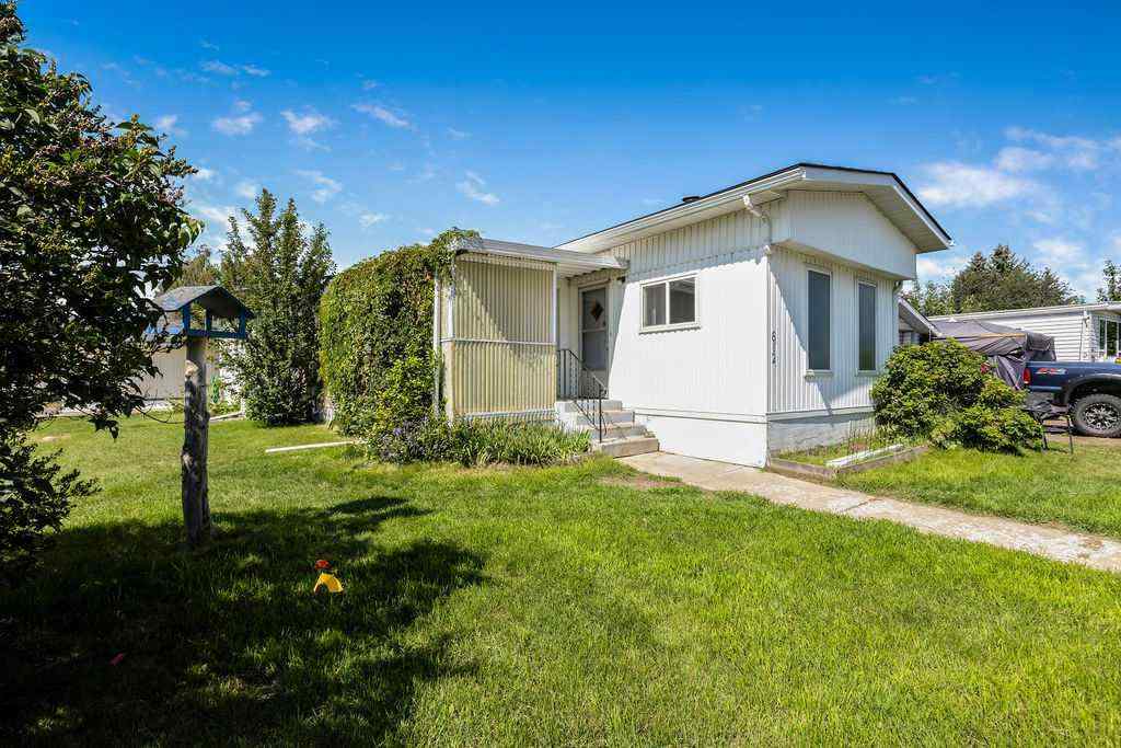 MLS® A2243653 - 812 Bayview Crescent  in Brentwood_Strathmore Strathmore, Residential