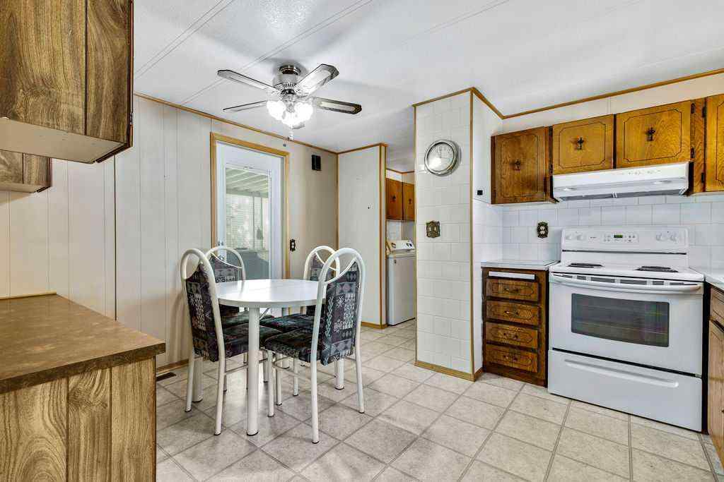 MLS® A2243653 - 812 Bayview Crescent  in Brentwood_Strathmore Strathmore, Residential