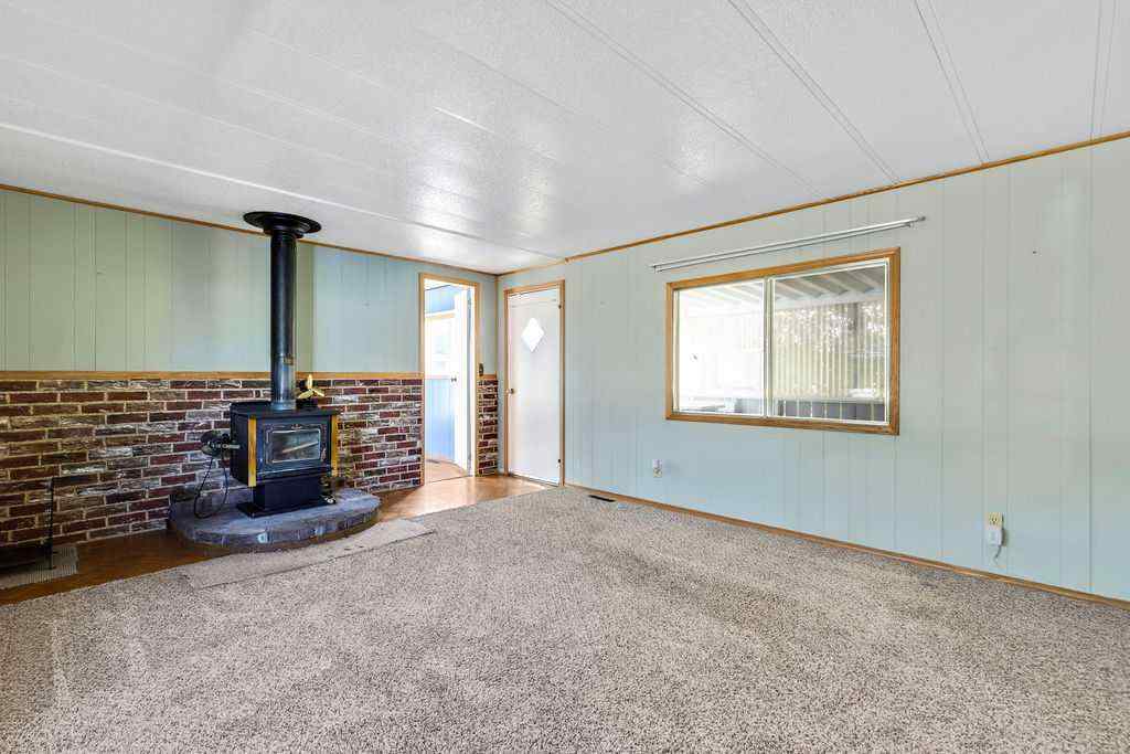 MLS® A2243653 - 812 Bayview Crescent  in Brentwood_Strathmore Strathmore, Residential