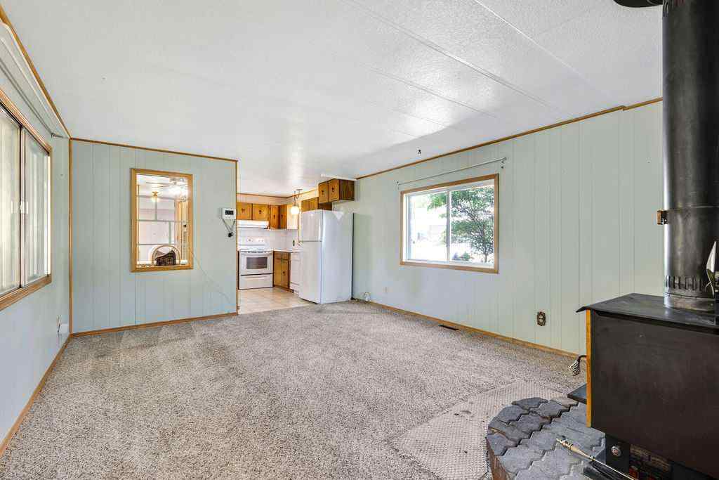 MLS® A2243653 - 812 Bayview Crescent  in Brentwood_Strathmore Strathmore, Residential