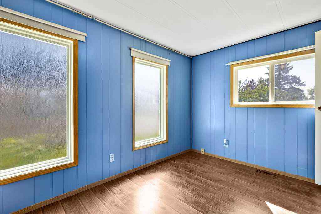 MLS® A2243653 - 812 Bayview Crescent  in Brentwood_Strathmore Strathmore, Residential