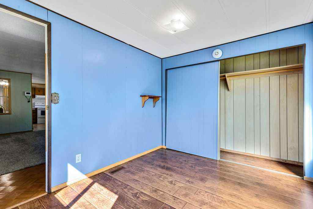 MLS® A2243653 - 812 Bayview Crescent  in Brentwood_Strathmore Strathmore, Residential