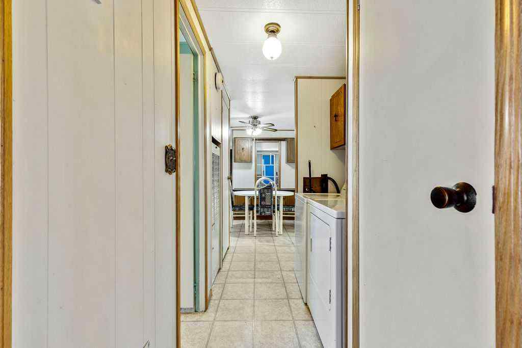 MLS® A2243653 - 812 Bayview Crescent  in Brentwood_Strathmore Strathmore, Residential