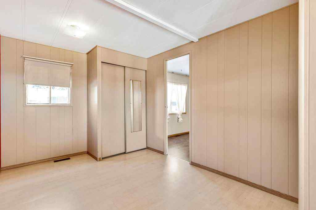 MLS® A2243653 - 812 Bayview Crescent  in Brentwood_Strathmore Strathmore, Residential