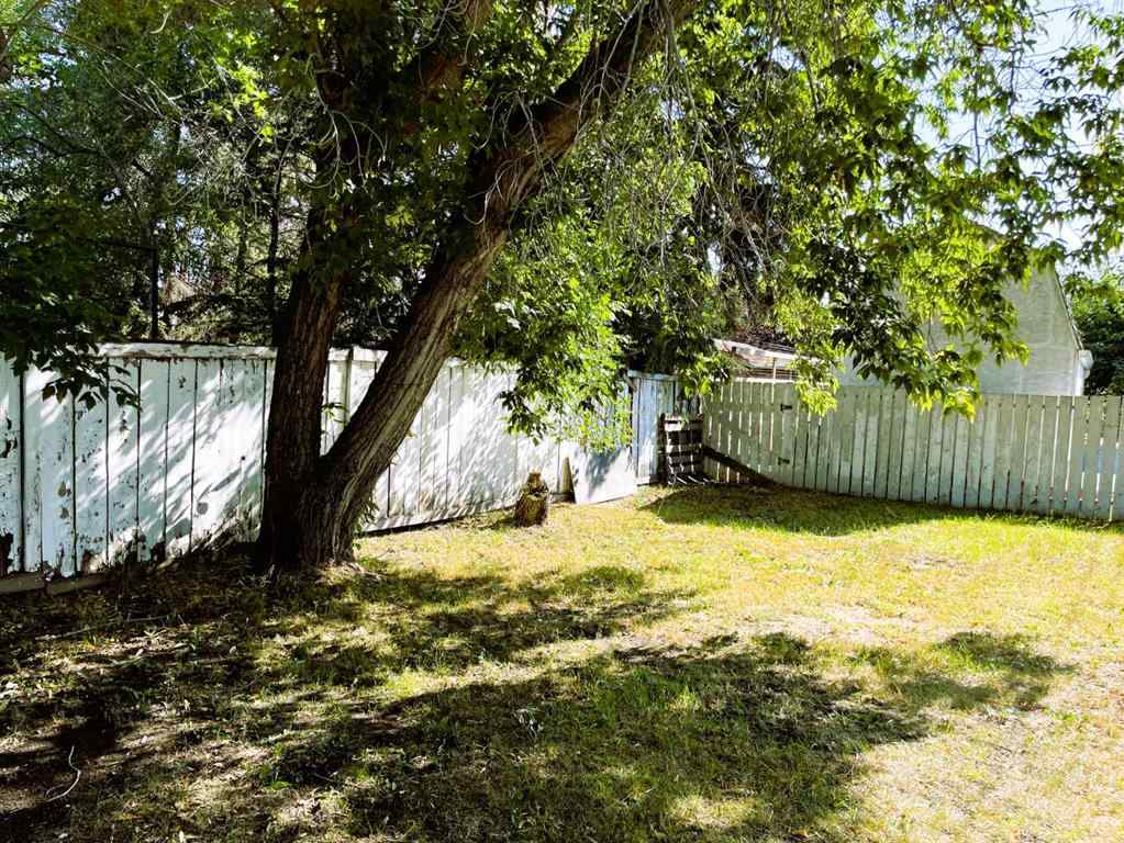 MLS® A2243654 - 10409 115 Street  in NONE Fairview, Residential