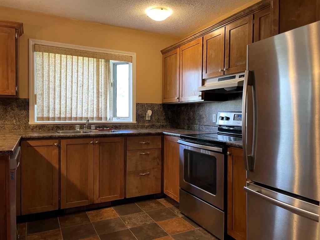 MLS® A2243654 - 10409 115 Street  in NONE Fairview, Residential