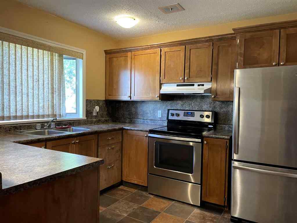 MLS® A2243654 - 10409 115 Street  in NONE Fairview, Residential