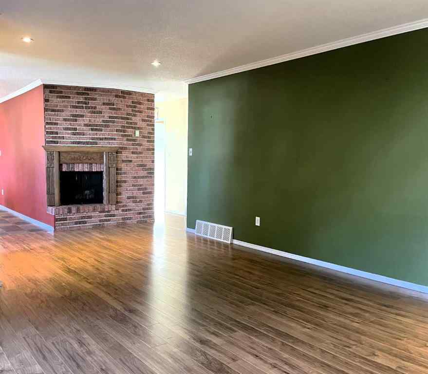 MLS® A2243654 - 10409 115 Street  in NONE Fairview, Residential