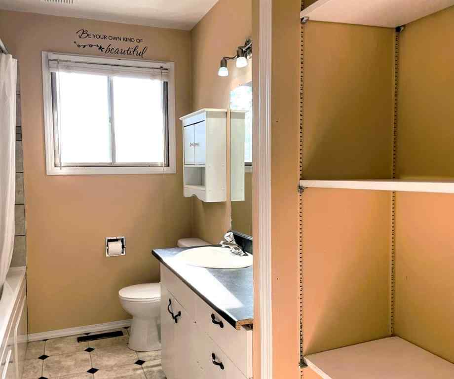 MLS® A2243654 - 10409 115 Street  in NONE Fairview, Residential