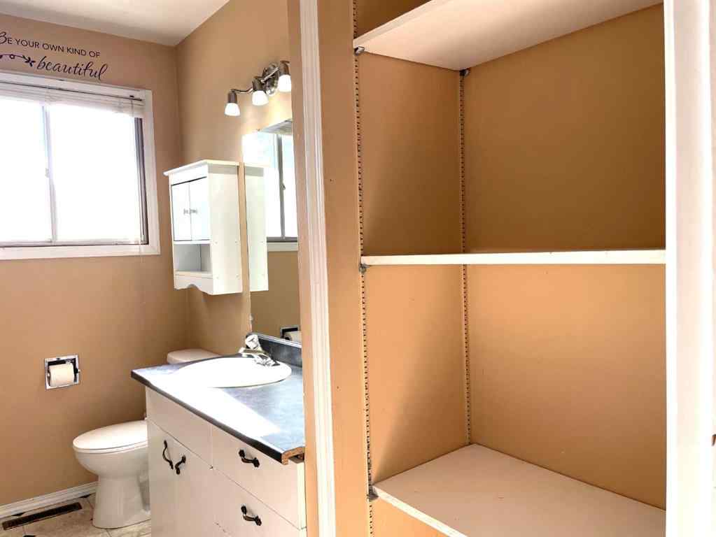MLS® A2243654 - 10409 115 Street  in NONE Fairview, Residential