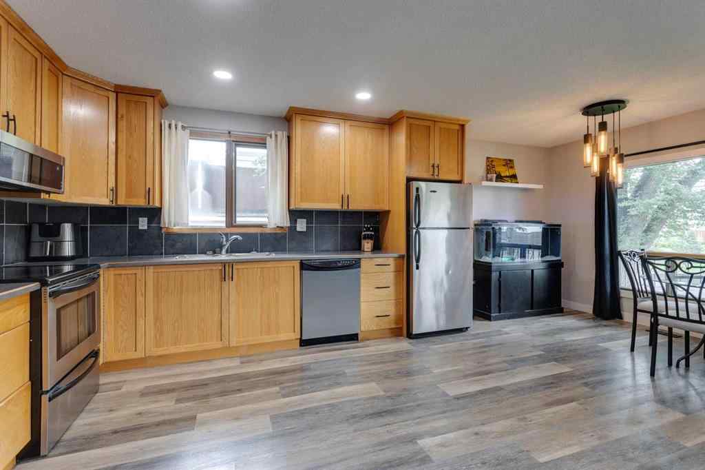 MLS® A2243666 - 3036 33A Street SE in Dover Calgary, Residential