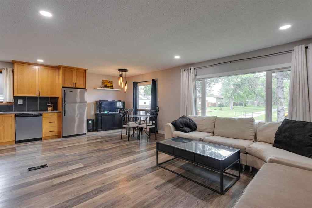MLS® A2243666 - 3036 33A Street SE in Dover Calgary, Residential