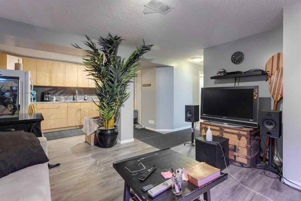 MLS® A2243666 - 3036 33A Street SE in Dover Calgary, Residential