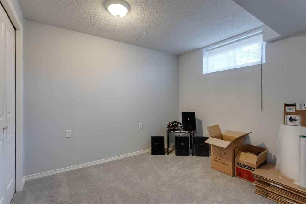 MLS® A2243666 - 3036 33A Street SE in Dover Calgary, Residential