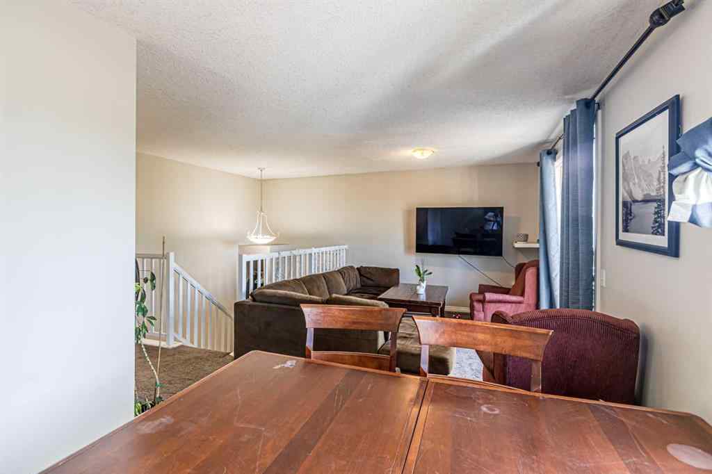 MLS® A2243680 - Unit #5 4547 7 Avenue SE in Forest Heights Calgary, Residential