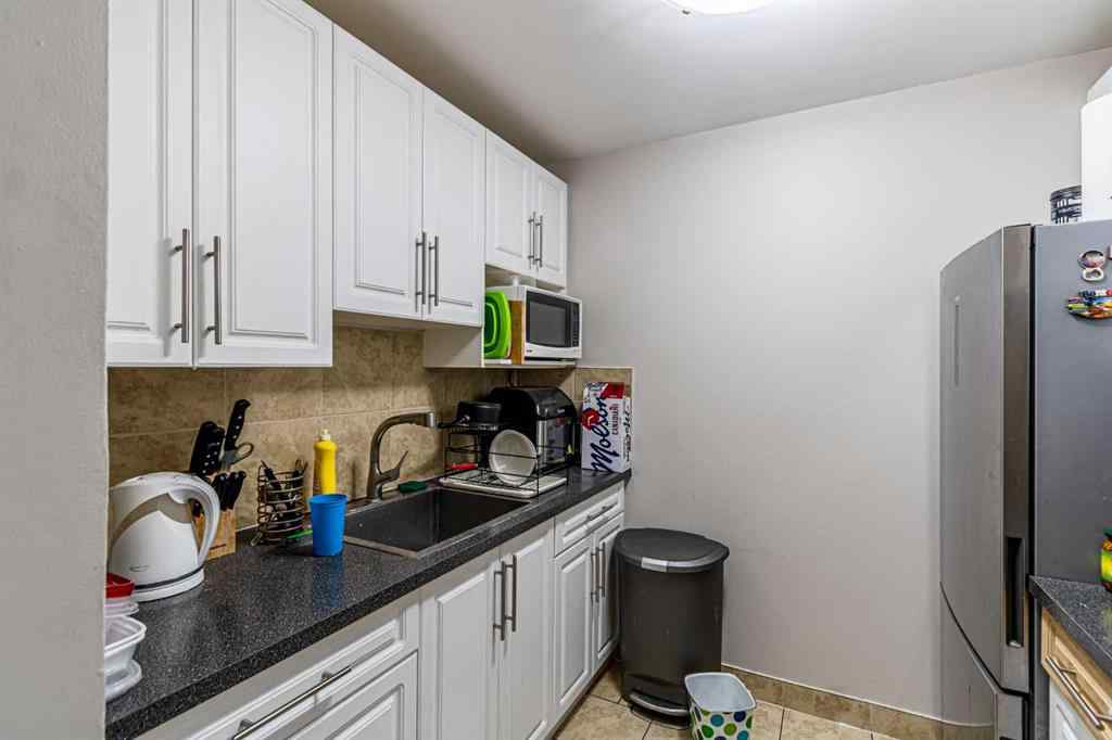 MLS® A2243680 - Unit #5 4547 7 Avenue SE in Forest Heights Calgary, Residential