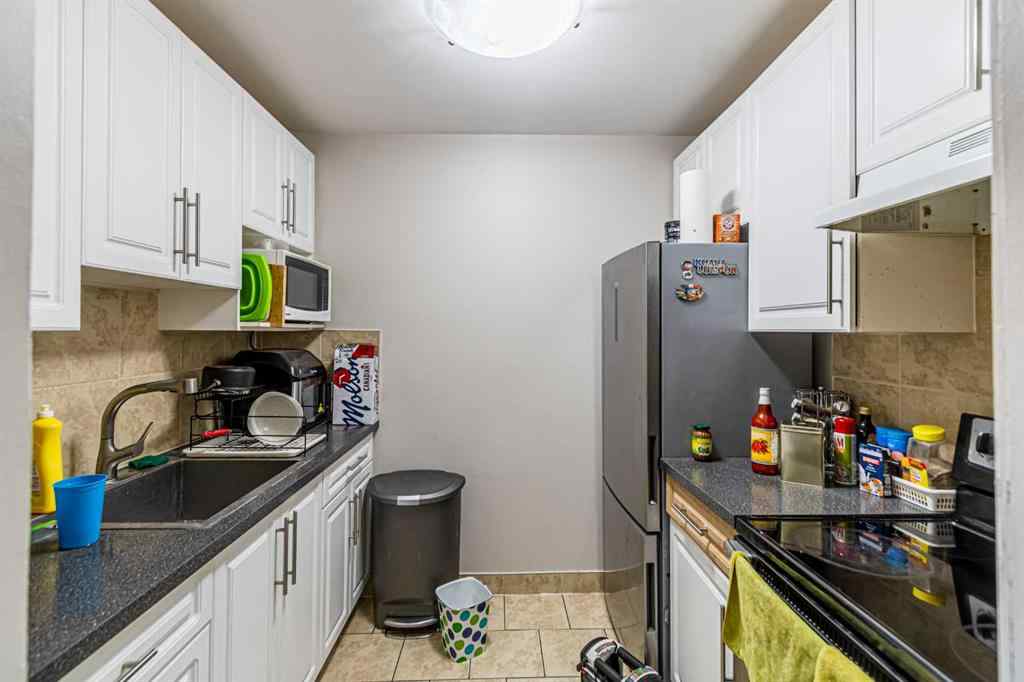 MLS® A2243680 - Unit #5 4547 7 Avenue SE in Forest Heights Calgary, Residential