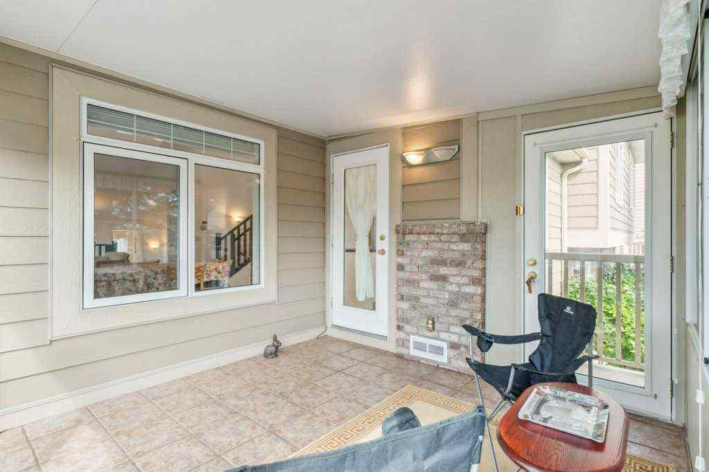 MLS® A2243682 - 18 Varsity Estates Park NW in Varsity Calgary, Residential