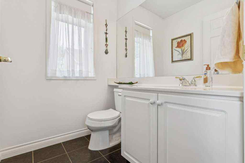 MLS® A2243682 - 18 Varsity Estates Park NW in Varsity Calgary, Residential