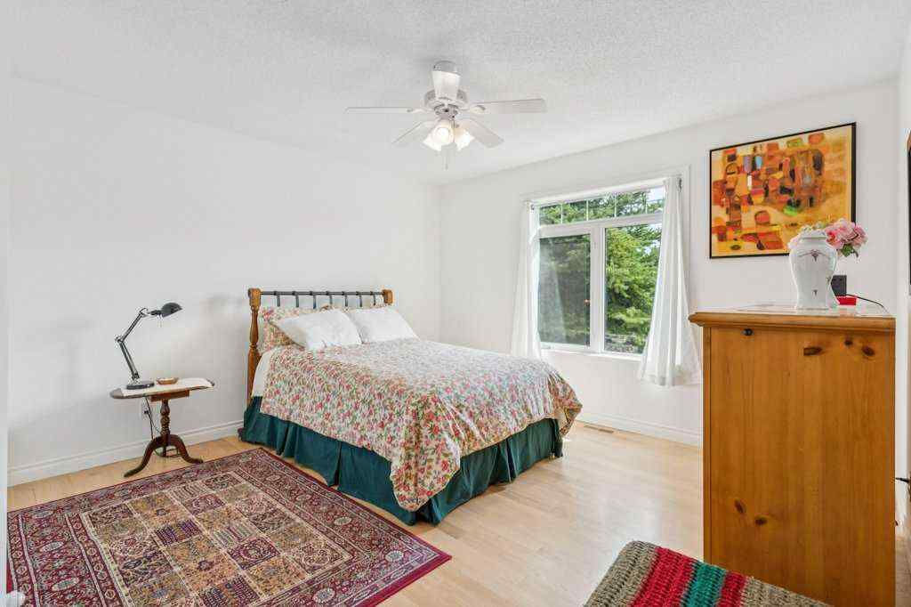 MLS® A2243682 - 18 Varsity Estates Park NW in Varsity Calgary, Residential