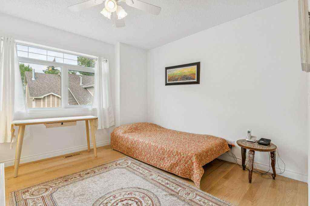 MLS® A2243682 - 18 Varsity Estates Park NW in Varsity Calgary, Residential