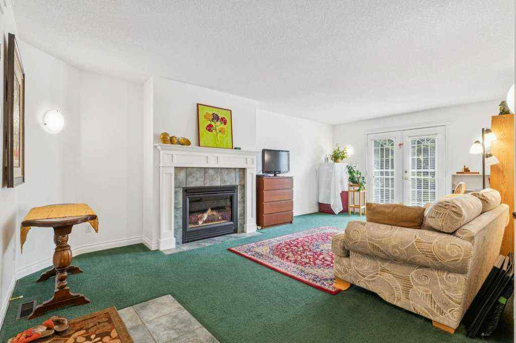 MLS® A2243682 - 18 Varsity Estates Park NW in Varsity Calgary, Residential