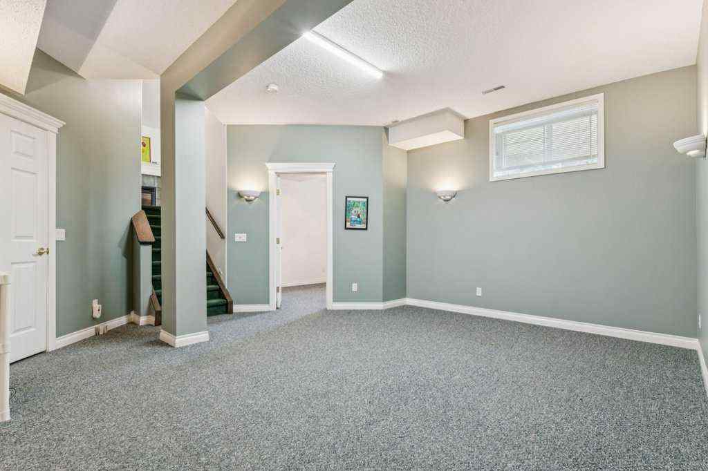 MLS® A2243682 - 18 Varsity Estates Park NW in Varsity Calgary, Residential