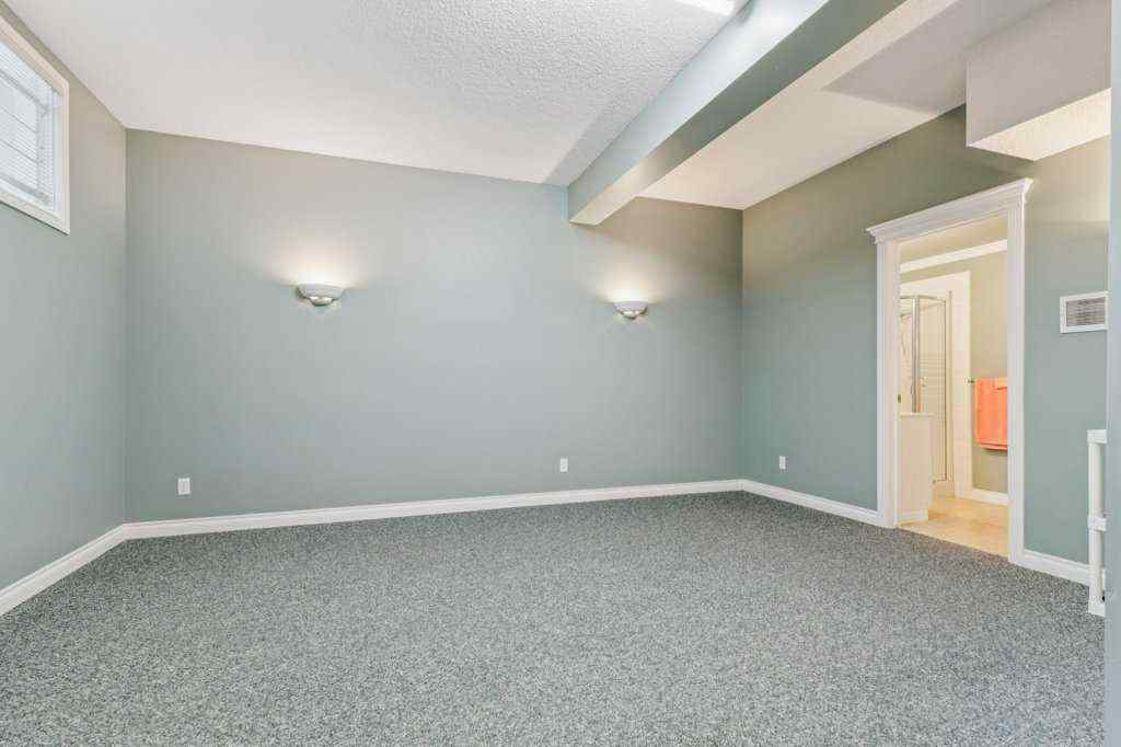MLS® A2243682 - 18 Varsity Estates Park NW in Varsity Calgary, Residential