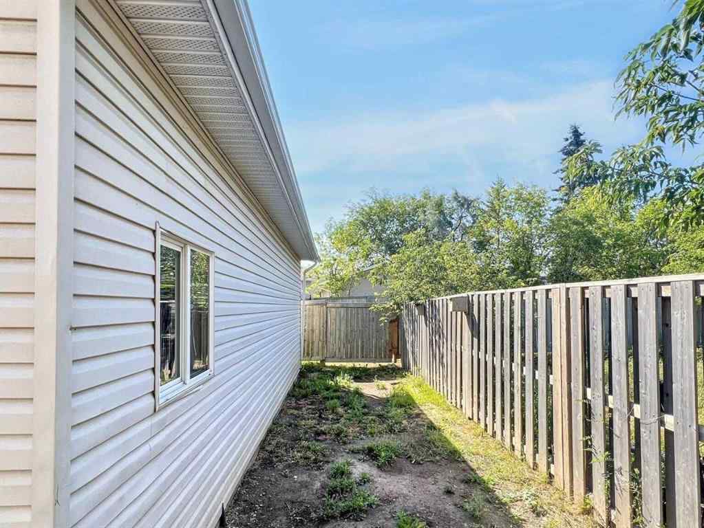 MLS® A2243686 - 141 Sirius Avenue  in Thickwood Fort McMurray, Residential
