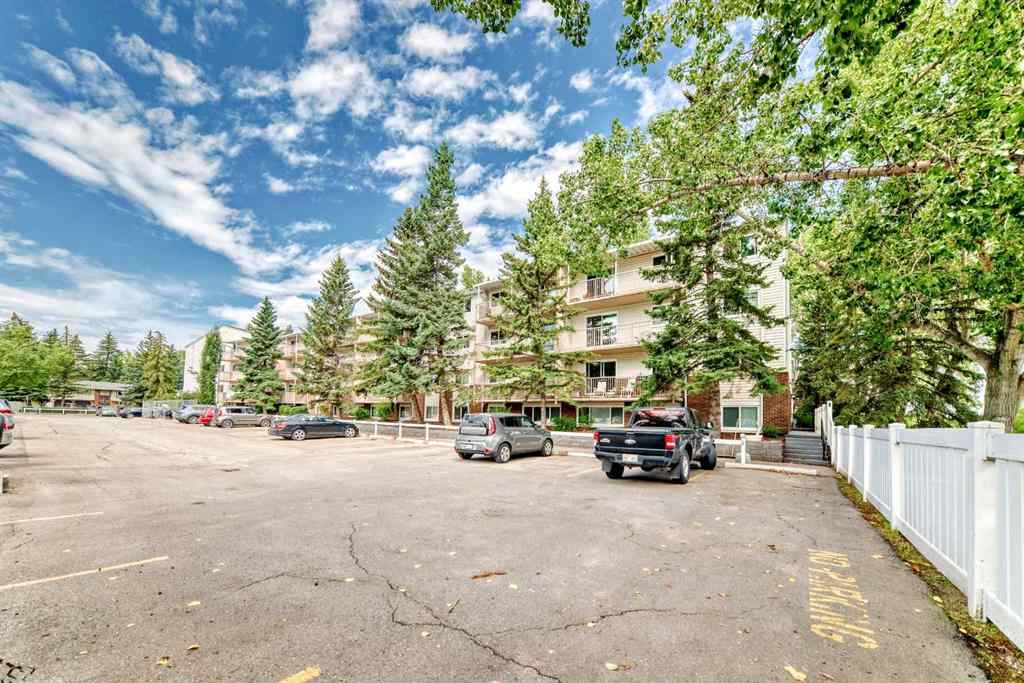MLS® A2243697 - Unit #313 3420 50 Street NW in Varsity Calgary, Residential