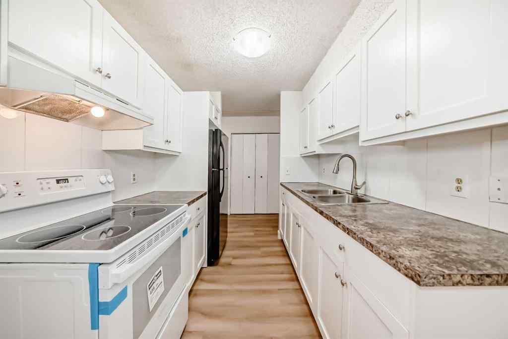 MLS® A2243697 - Unit #313 3420 50 Street NW in Varsity Calgary, Residential