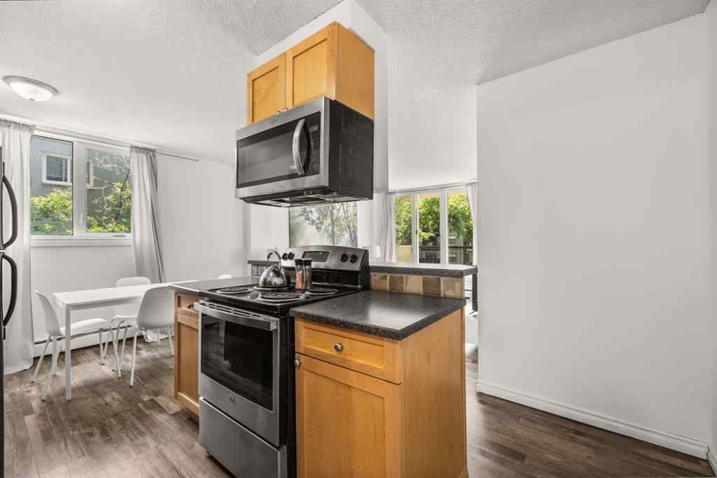 MLS® A2243720 - Unit #202 1312 13 Avenue SW in Beltline Calgary, Residential