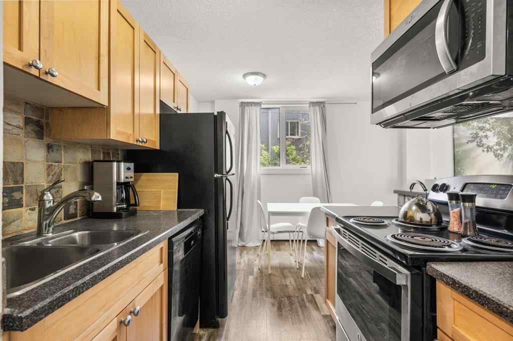 MLS® A2243720 - Unit #202 1312 13 Avenue SW in Beltline Calgary, Residential