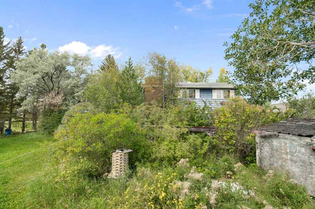 MLS® A2243740 - 204 High Point Estates  in High Point Estates Rural Rocky View County, Residential