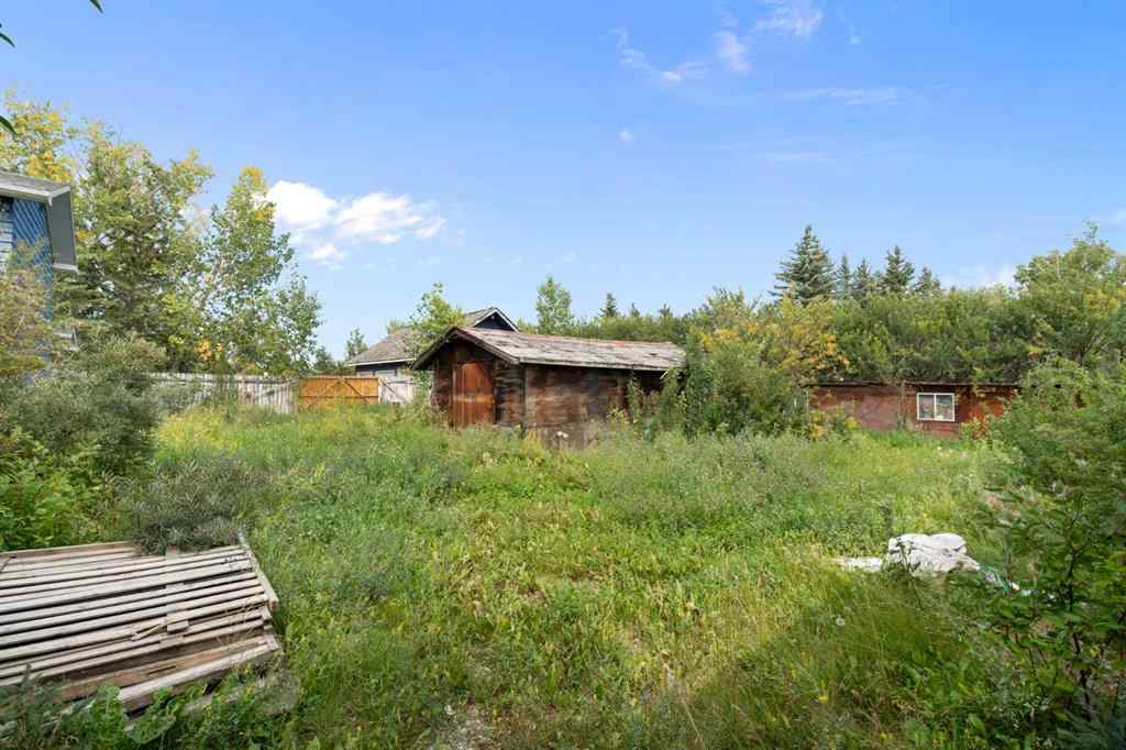 MLS® A2243740 - 204 High Point Estates  in High Point Estates Rural Rocky View County, Residential