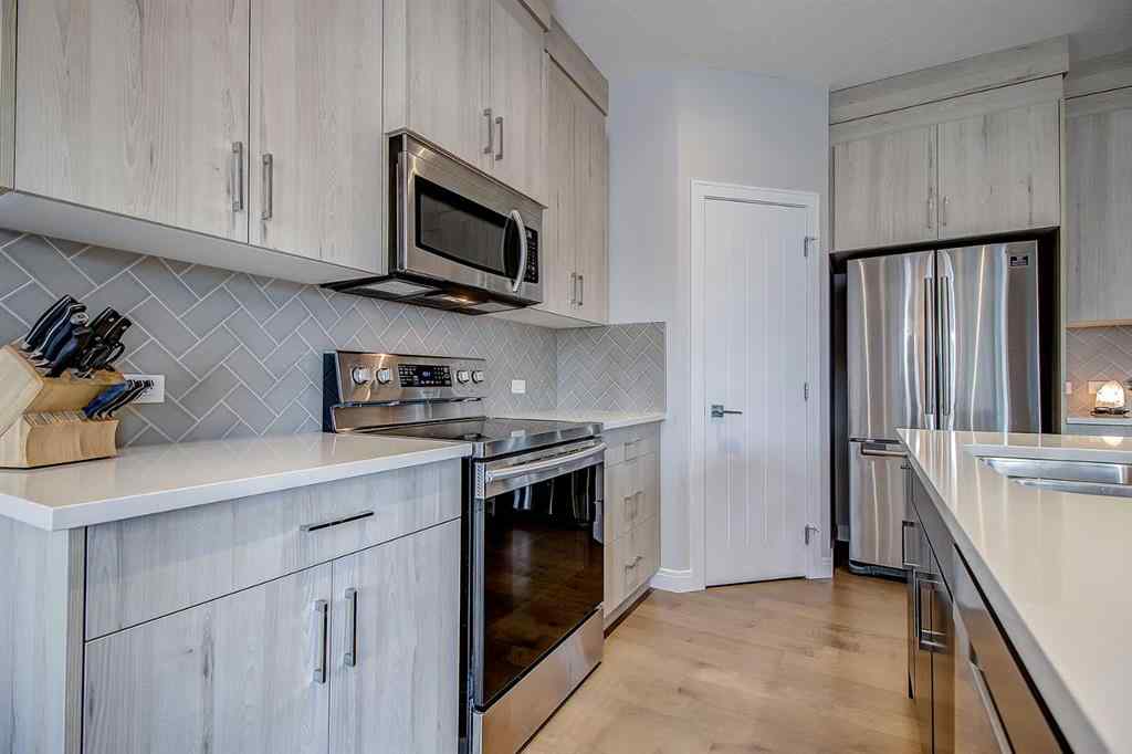 MLS® A2243768 - 11 Drake Landing Street  in Drake Landing Okotoks, Residential