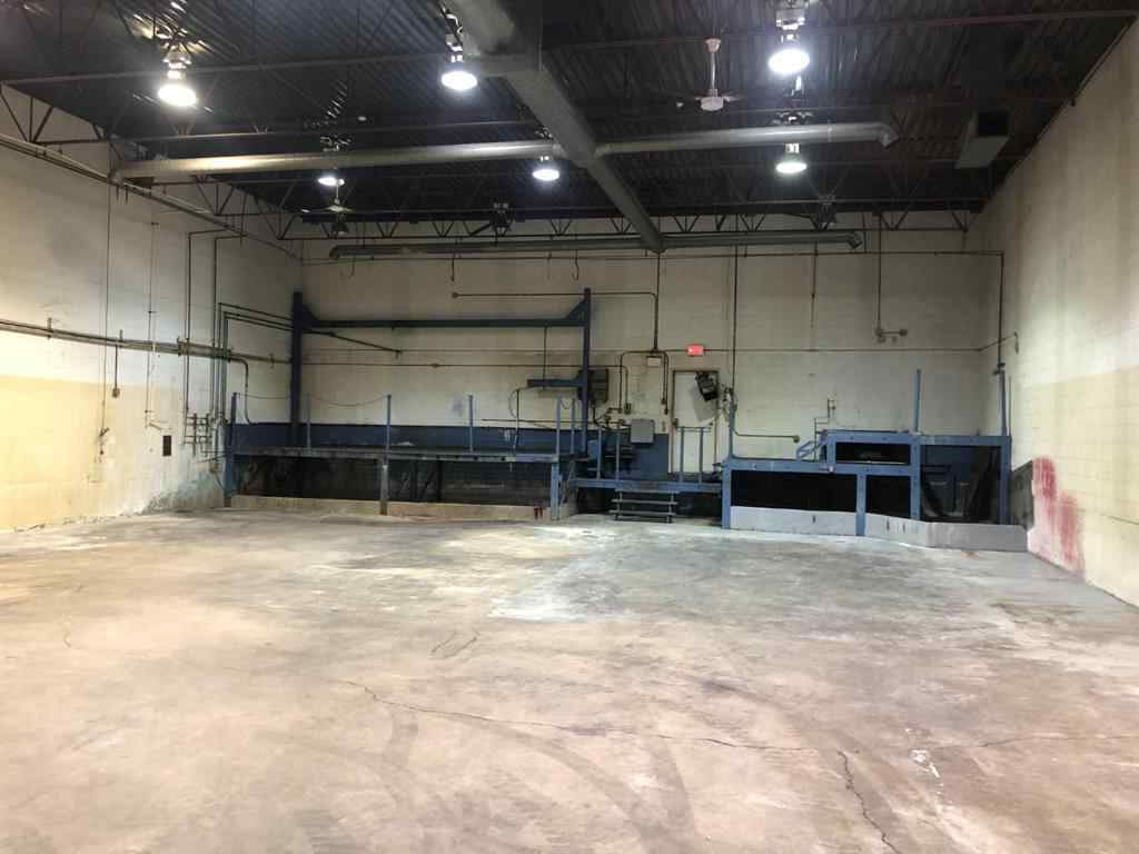 MLS® A2243777 - 602 13 Street SE in River Flats Medicine Hat, Commercial