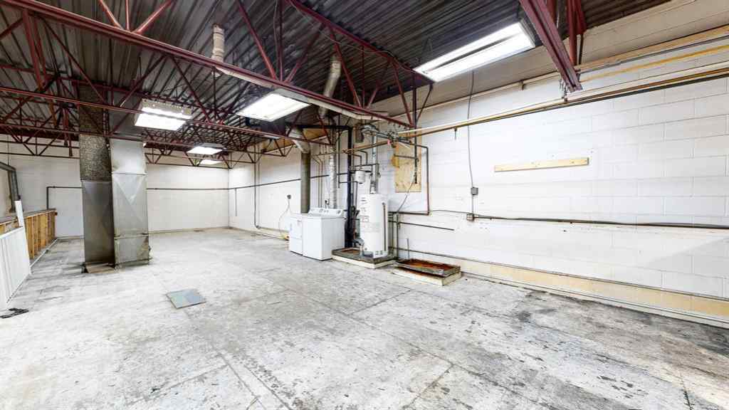 MLS® A2243777 - 602 13 Street SE in River Flats Medicine Hat, Commercial
