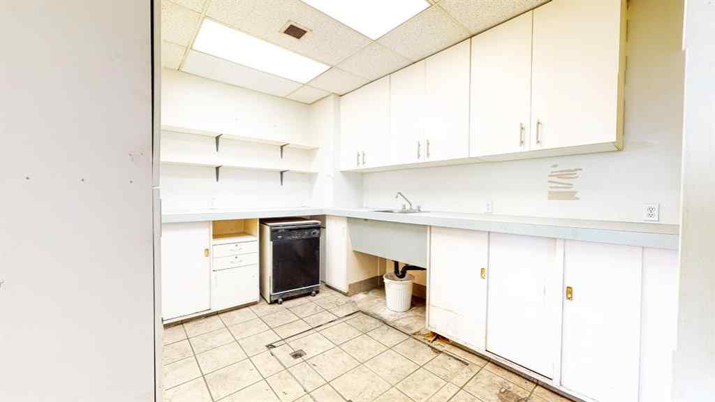 MLS® A2243777 - 602 13 Street SE in River Flats Medicine Hat, Commercial